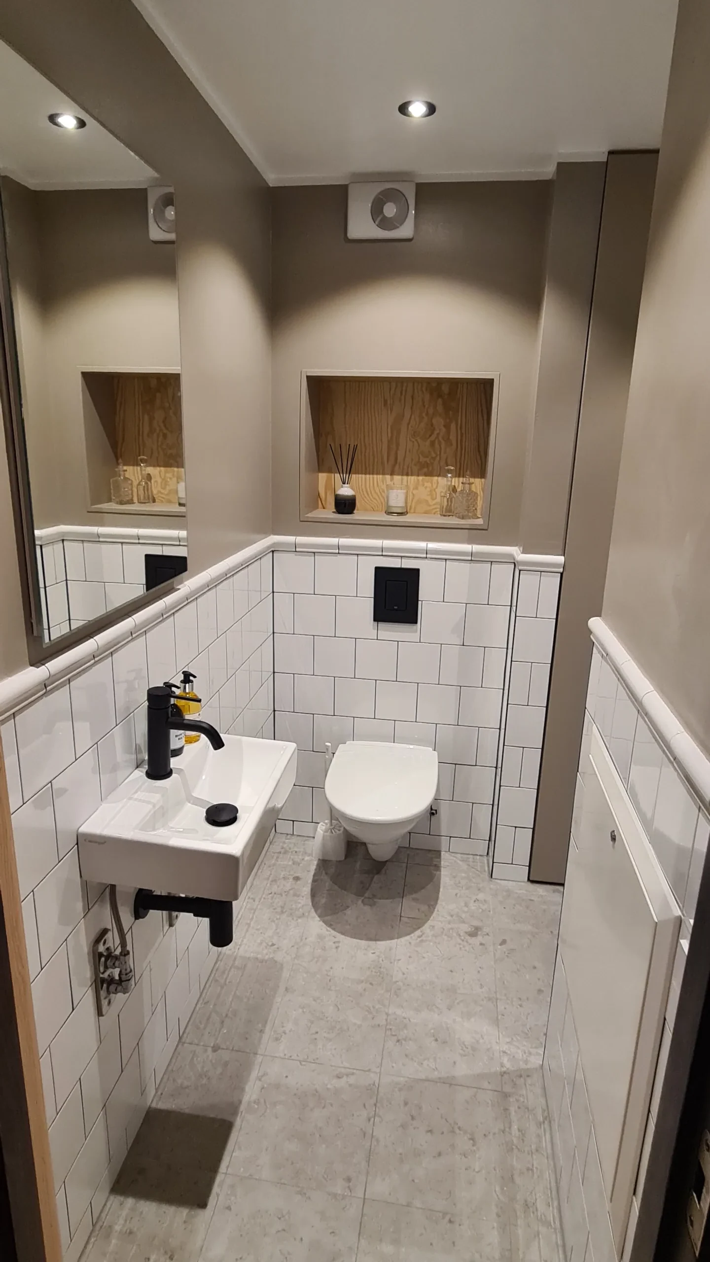 Badrum med dolda funktioner, Nåntuna, Uppsala